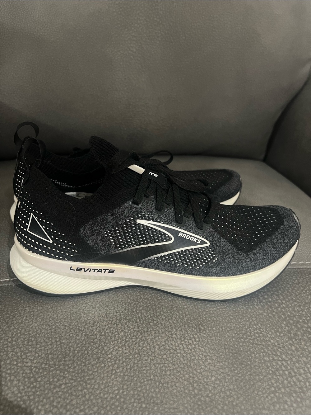 Brooks Levitate StealthFit Running Shoes - Black